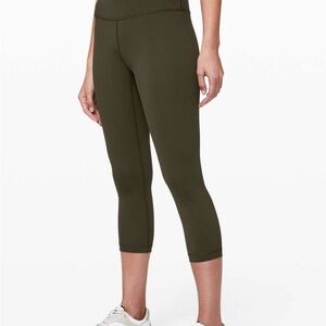 Lululemon Wunder Under Crop (High-Rise) *Full-On Luxtreme 21"
Dark Olive sz 6